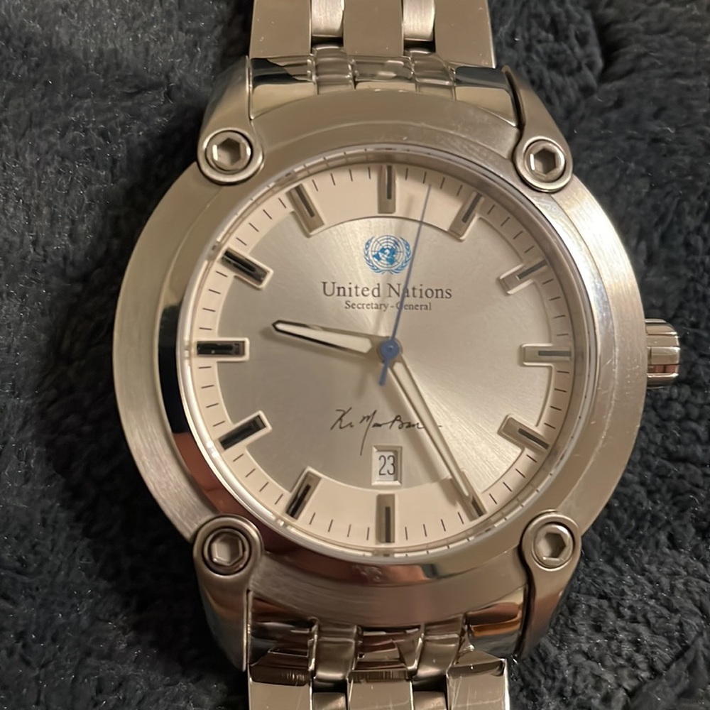 Custom watch - Picture 2 of 4
